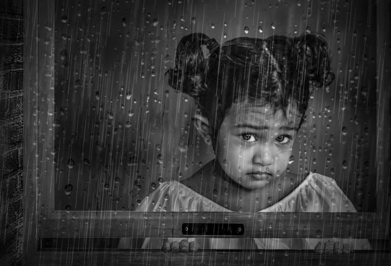 Pandula Bandara - Looking-at-the-rain